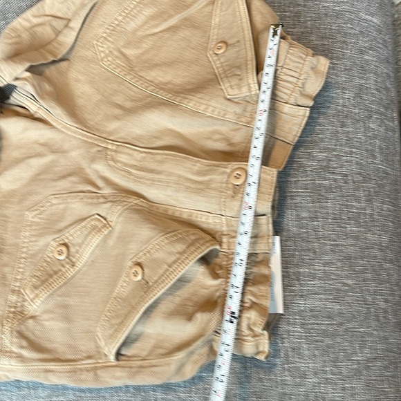 American Eagle, high-rise, baggy shorts - Picture 6 of 10